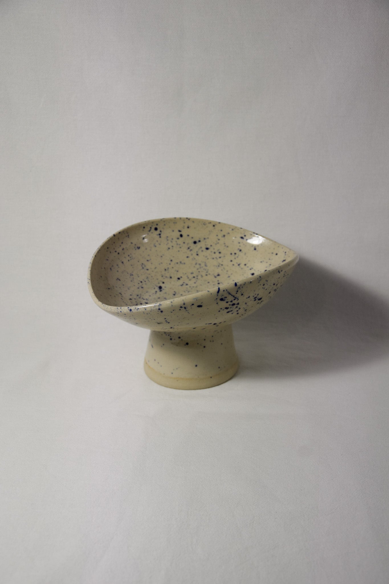 Oryia Schale | Mond Sand auf weißem Ton | Mittel