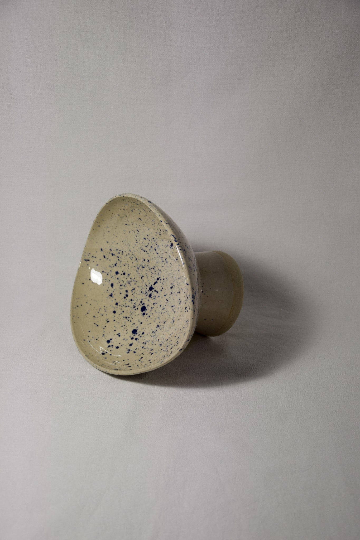 Oryia Schale | Mond Sand auf weißem Ton | Mittel