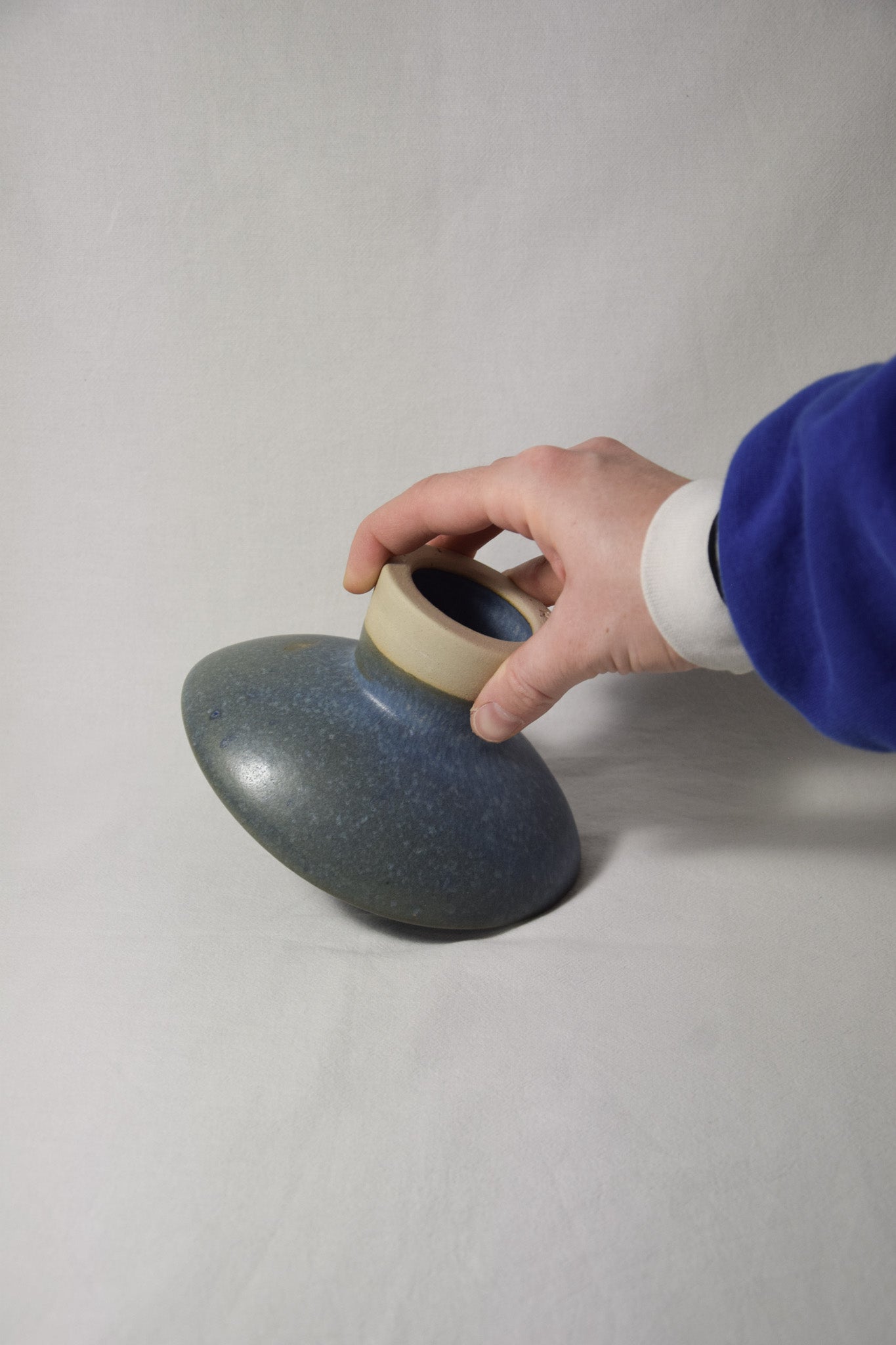 Oriya Podestschale | Nori auf weißem Ton | Klein